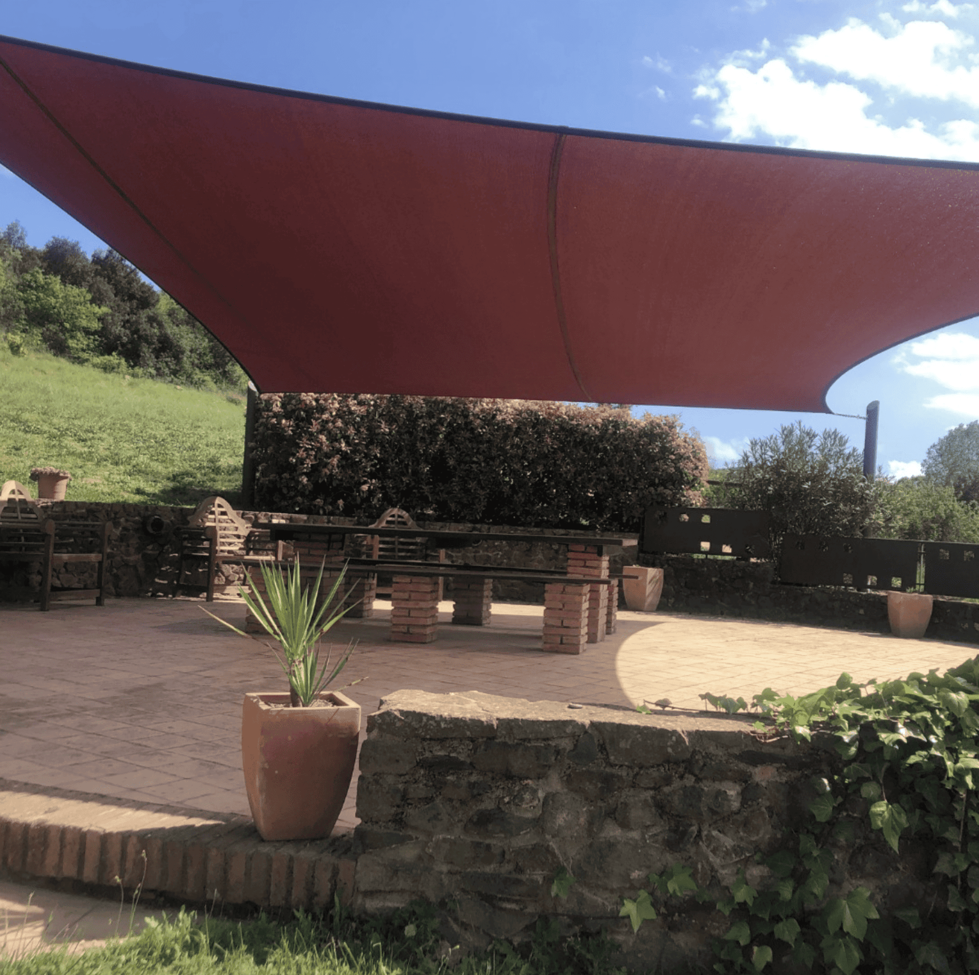 How to Choose the Perfect Color for Your Custom Shade Sail in Spain?