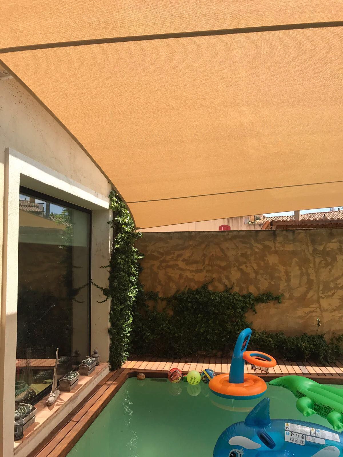 ¿Cuánto baja la temperatura un toldo vela?